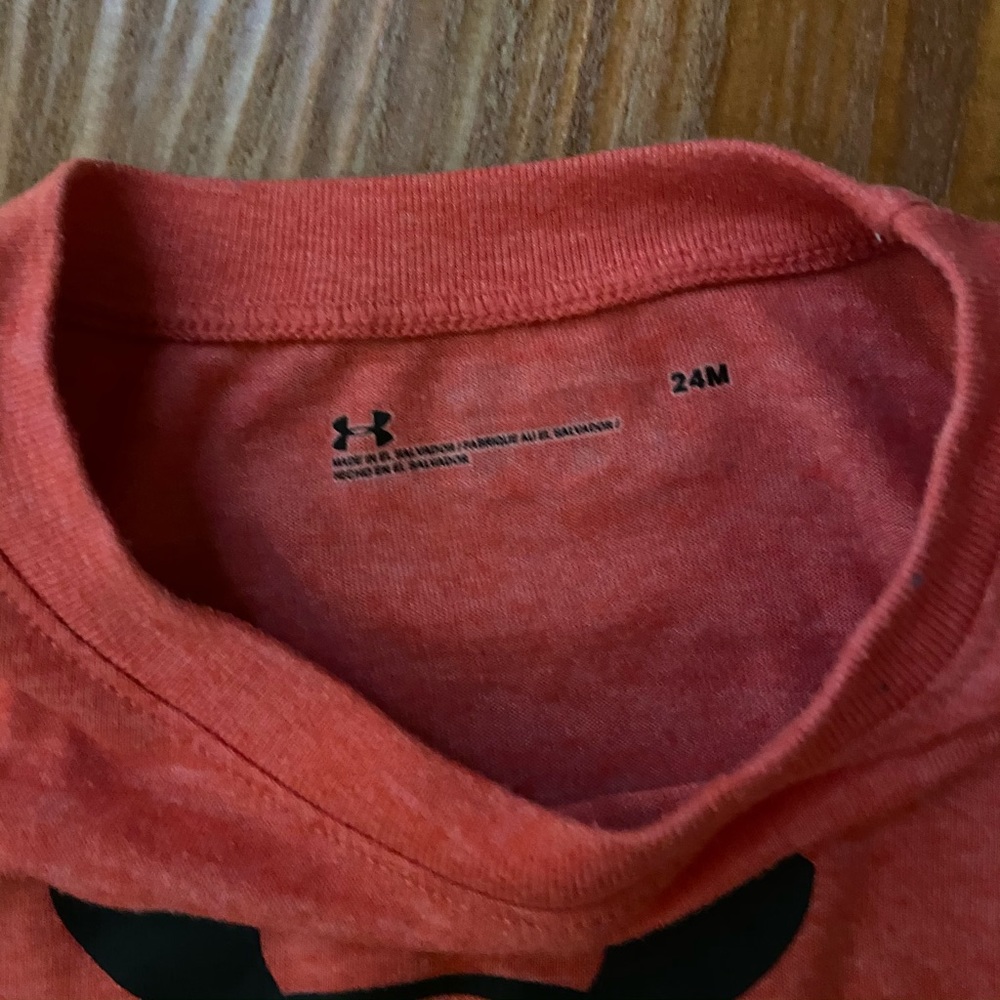 Under armour t shirt